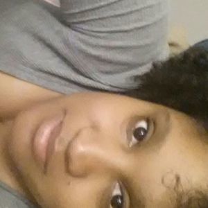 Meet your Posher, Aisha